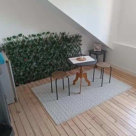 Spacieuse Et Confortable 2 Quarto em Acomodações Particulares *