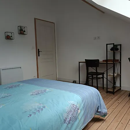 Spacieuse Et Confortable 2 Quarto em Acomodações Particulares